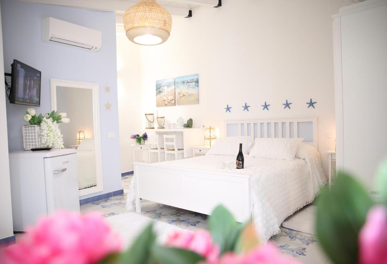 Blu Mare Suite Privata & Apartment Терразини Экстерьер фото